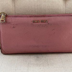 Miu Miu Women Wallet Pink Leather Clutch Wristlet Card Holder Purse Zip Around